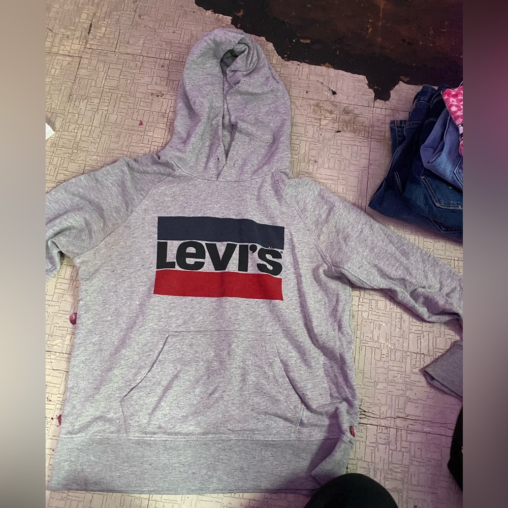 levi’s hoodie